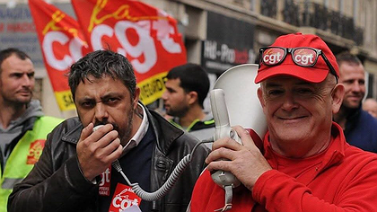 Illustration Rémy Bazzali, tête de liste de LO à Marseille : « Les travailleurs font tout fonctionner dans la société »