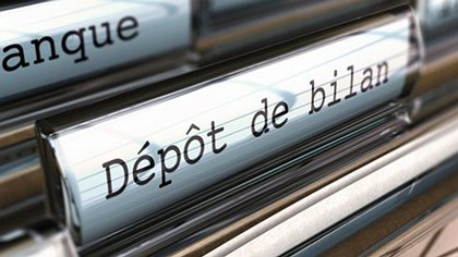 Illustration Dépôts de bilan en cascade, un système en faillite