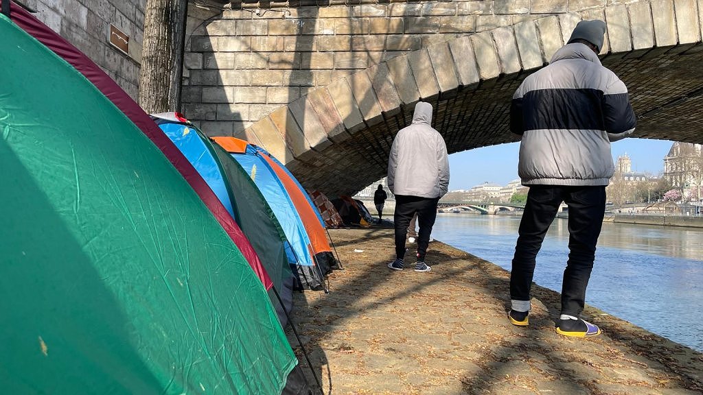 Illustration - La chasse aux migrants continue