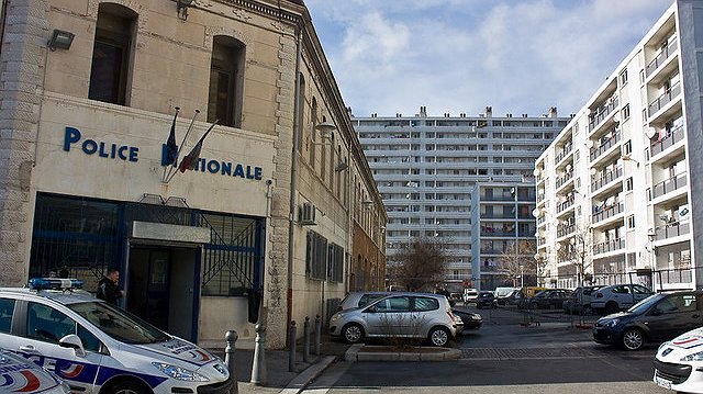 Illustration - Deux poids deux mesures