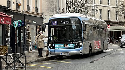 Illustration L’habit ne fait pas rouler les bus