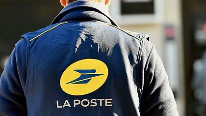 Illustration La Poste licencie