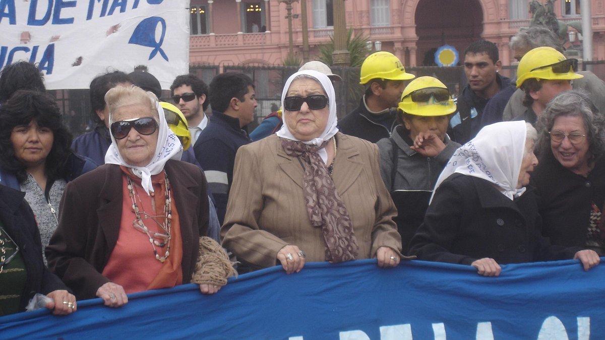 Illustration - la présidente des Mères de la place de Mai convoquée par un juge