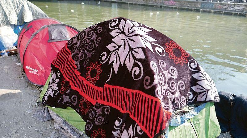 Illustration - recensés mais toujours  à la rue !