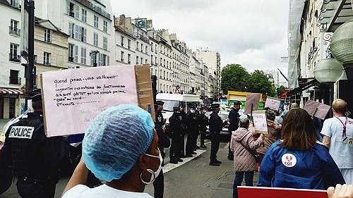 Illustration - La médaille du mépris