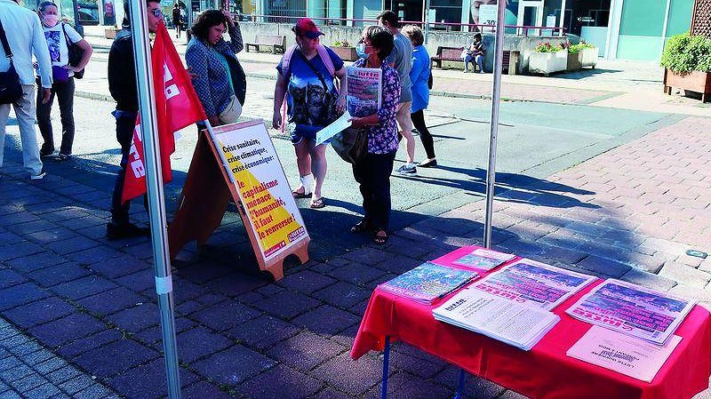 Illustration - Les militants de Lutte ouvrière  à la rencontre des travailleurs