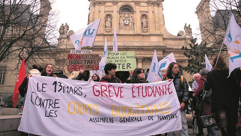 Illustration - Macron en mécène du pauvre
