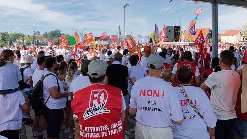 Illustration - non aux licenciements !