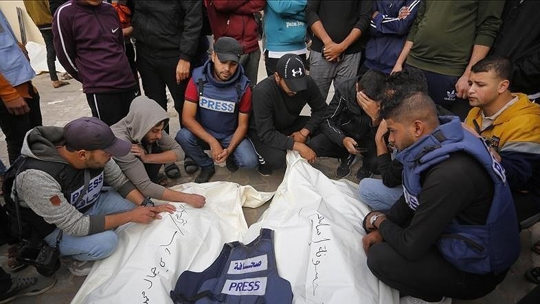 Illustration - fuir sous les bombes