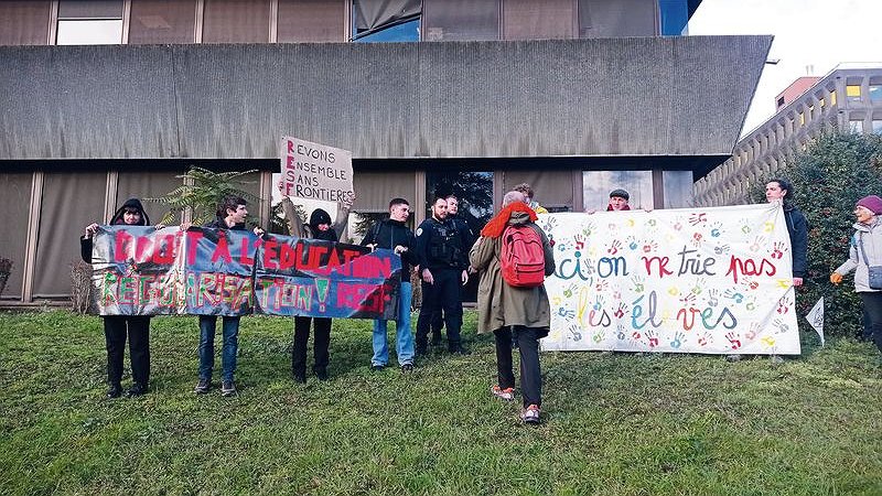 Illustration - solidarité avec les élèves sans-papiers