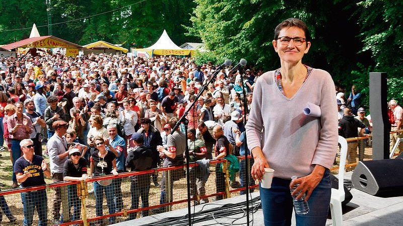 Illustration - Meetings sur le grand podium